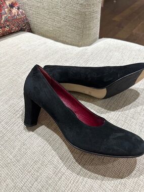 Taryn Rose pumps